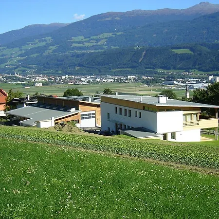 Karlhof *